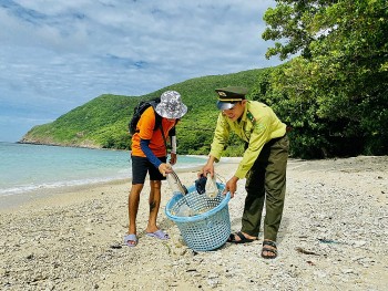 con dao khang dinh quyet tam giam rac thai nhua