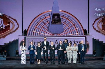 vinamilk thang dam 2 giai thuong lon tai human act prize 2023