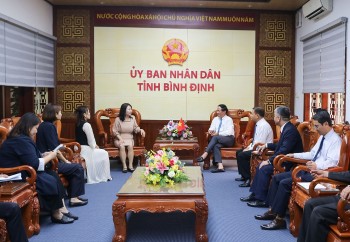 tang cuo ng thuc day giao luu hop tac huu nghi giua thanh pho quy nhon va quan yongsan seoul han quoc