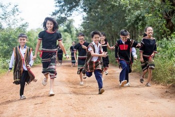 save the children ho tro ho ngheo vung anh huong boi thien tai tai quang binh