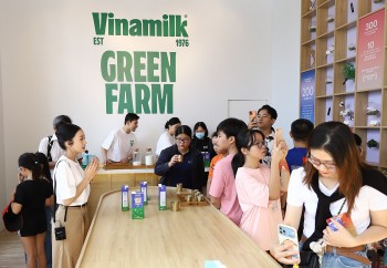 vinamilk gay an tuong voi man ra mat sua tuoi green farm hoi tu cong nghe dot pha