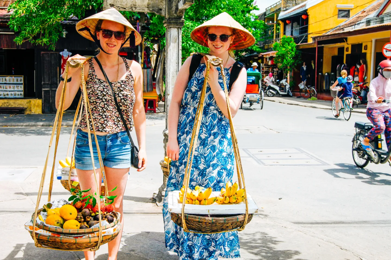 Việt Nam đón 12,6 triệu khách quốc tế trong năm 2023