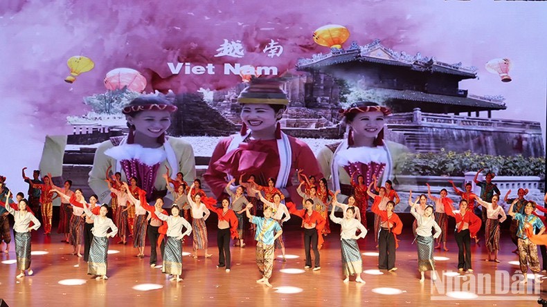 Lưu học sinh Việt Nam đạt nhiều giải thưởng tại Cuộc thi sáng tác video ngắn ở Trung Quốc