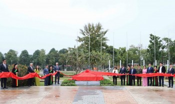 indonesia tang mo hinh thu nho den borobudur cho tinh bac ninh