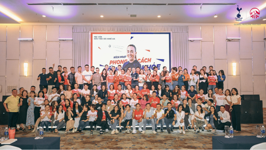 aia viet nam dong hanh cung khach hang tren hanh trinh song khoe