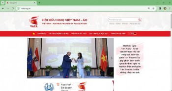 hoi huu nghi viet nam ao ra mat website voi 3 ngon ngu