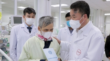 BHXH Việt Nam: Trao hơn 60 suất quà Tết tới bệnh nhân nghèo tại Hà Nội