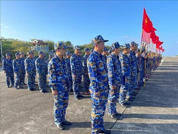 huyen dao truong sa huong ung tet trong cay dau nam moi