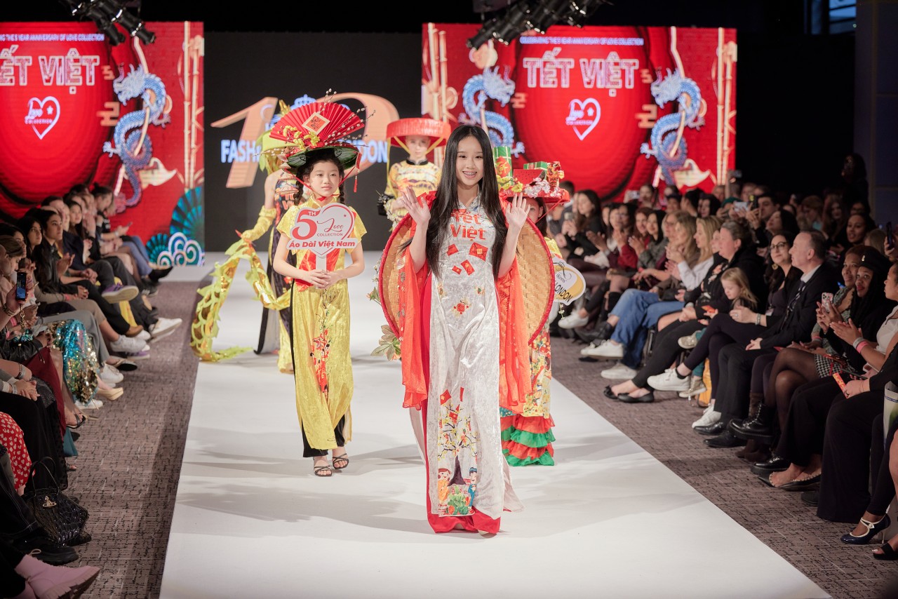 Anna Hoàng giới thiệu văn hoá Tết Việt tại Tuần lễ thời trang London