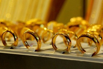 gia vang nhan tron tron tang phi ma