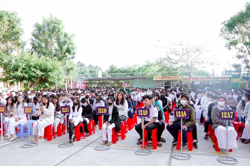 Phổ biến Luật Biên phòng Việt Nam cho hơn 1.000 học sinh tại Sóc Trăng