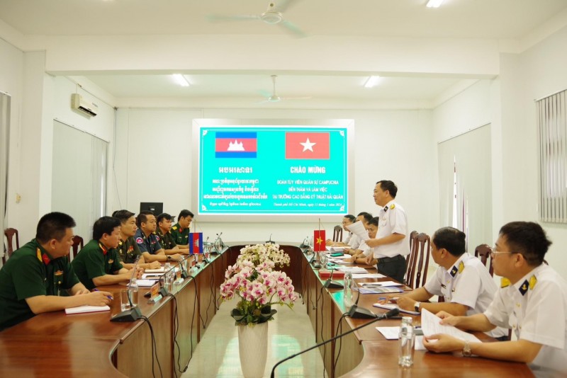 Tăng cường hợp tác đào tạo giữa Trường Cao đẳng Kỹ thuật Hải quân và Campuchia