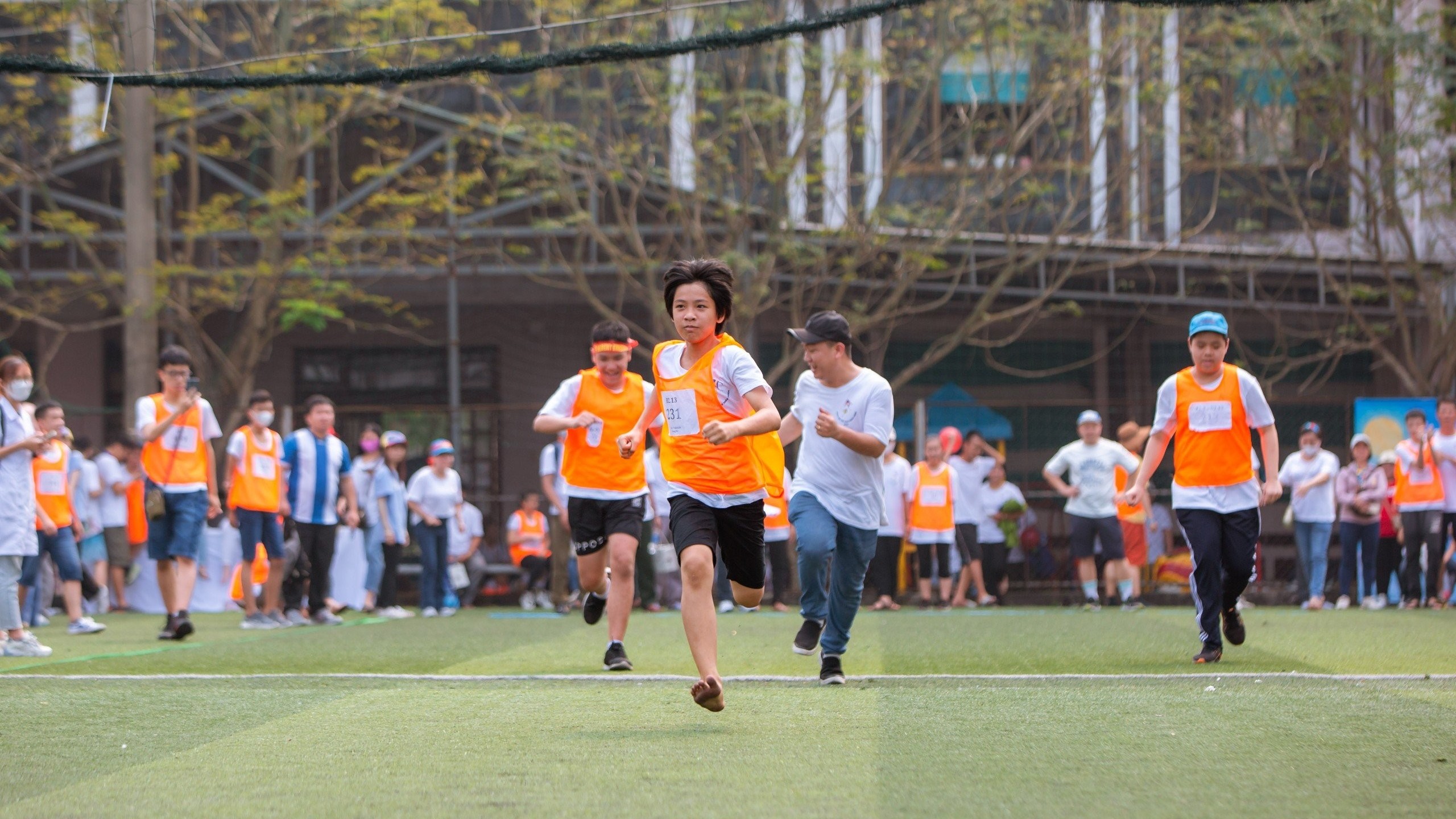 Hơn 400 trẻ em và thanh thiếu niên khuyết tật  tham gia Ngày hội thể thao thân thiện