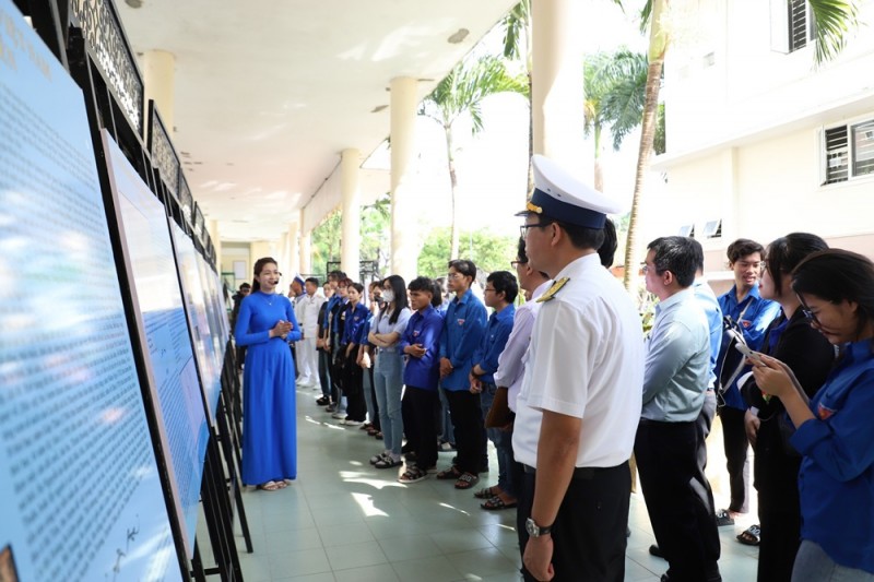 Lan tỏa lòng yêu nước qua Triển lãm “Tuổi trẻ vì biển đảo quê hương” tại Đà Nẵng