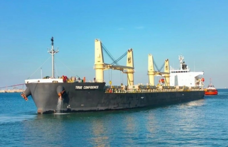 Đề nghị tạm dừng tàu có thuyền viên Việt Nam đi qua Biển Đỏ