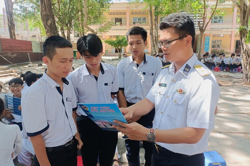 Kiên Giang: Hơn 300 học sinh được tuyên truyền biển, đảo