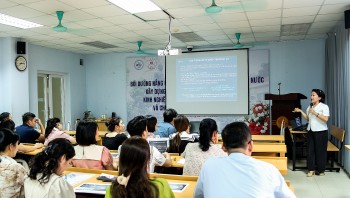Tổ chức Orbis đào tạo ứng dụng trí tuệ nhân tạo trong chụp ảnh đáy mắt cho bác sĩ Việt Nam