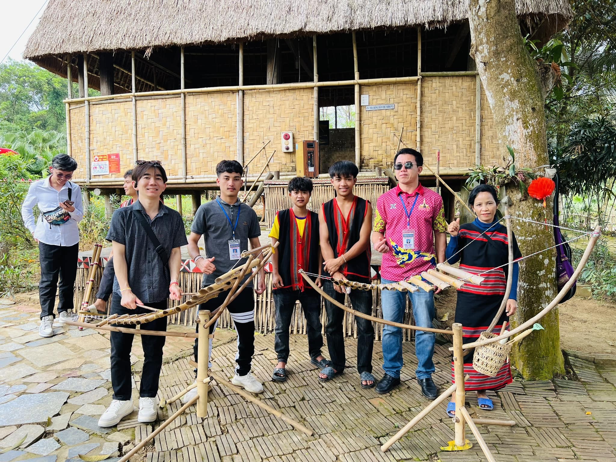 Hơn 300 lưu học sinh Lào, Campuchia trải nghiệm văn hóa các dân tộc Việt Nam