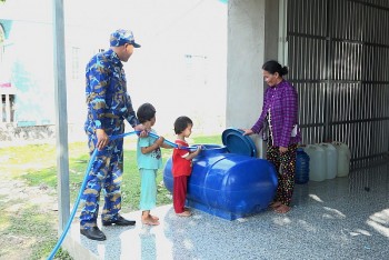 vung 5 hai quan dieu tau cap nuoc ngot cho nguoi dan tinh ca mau