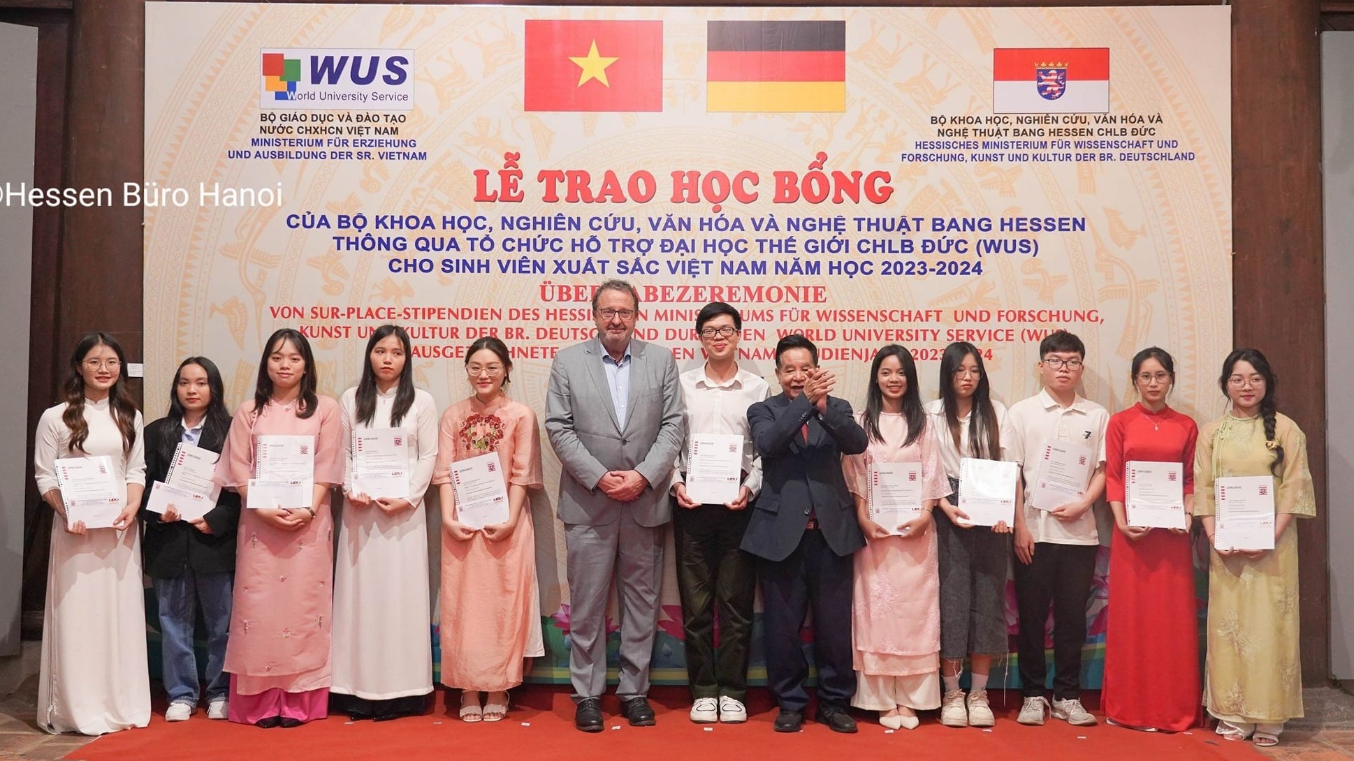 95 sinh viên Việt Nam có thành tích xuất sắc nhận học bổng Hessen