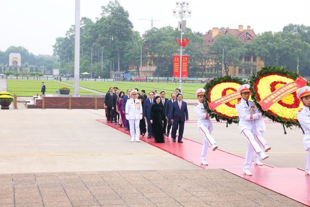 Lãnh đạo Đảng, Nhà nước vào Lăng viếng Chủ tịch Hồ Chí Minh