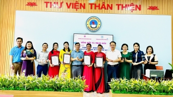 lan toa phong trao doc sach tu san choi cua zhi shan