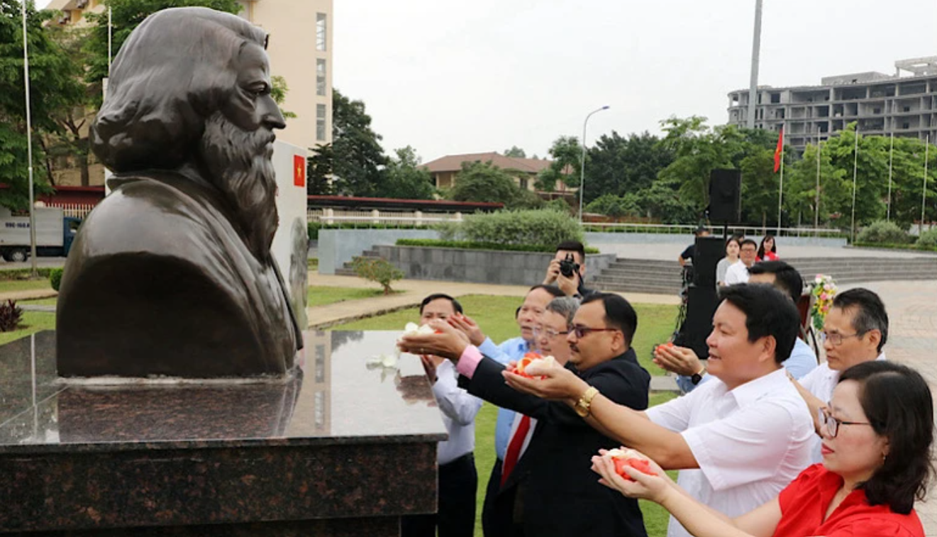 Đại sứ quán Ấn Độ tại Việt Nam tưởng nhớ đại thi hào Tagore