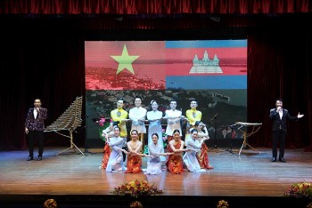 tuan van hoa viet nam tai campuchia 2024 su kien kieu mau gioi thieu van hoa dat nuoc con nguoi hai nuoc