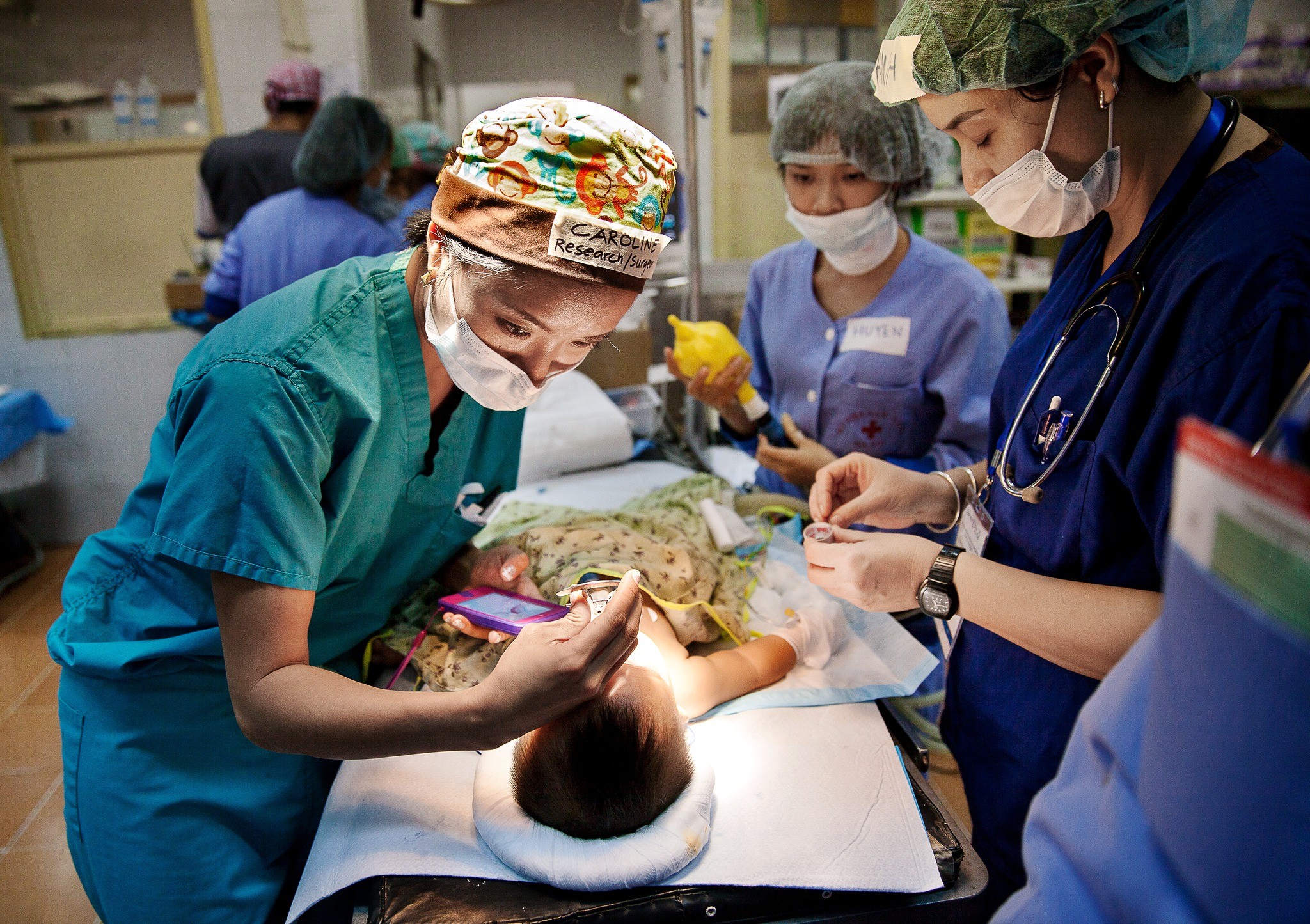 Operation Smile Việt Nam phẫu thuật miễn phí cho trẻ mang dị tật khe hở môi, hàm ếch ở TP.HCM và các tỉnh lân cận