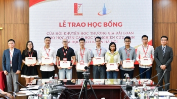 21 học sinh, nghiên cứu sinh Đại học Bách khoa Hà Nội nhận học bổng của Hội Khuyến học Thương gia Đài Loan