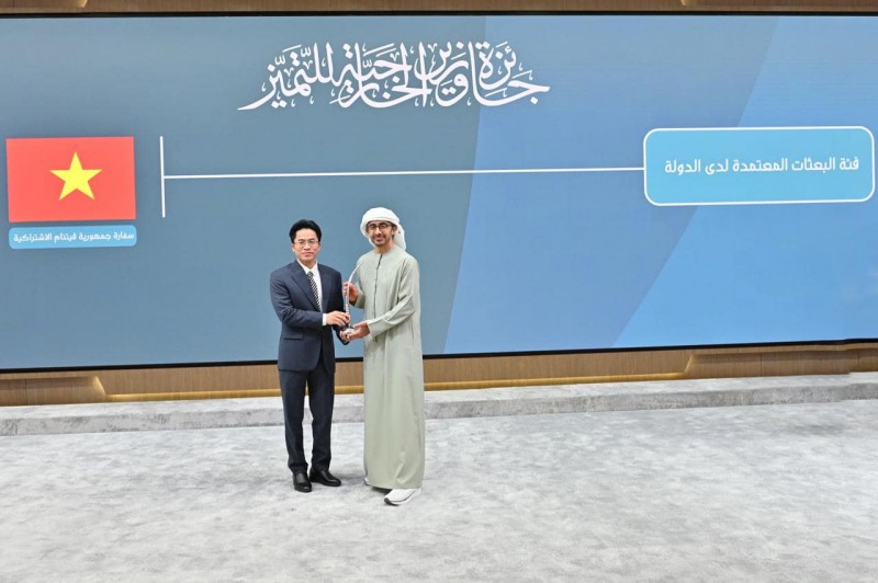 UAE trao tặng giải thưởng “Đại sứ quán xuất sắc” cho Việt Nam