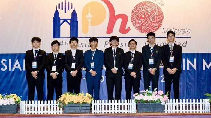 8 học sinh Việt Nam giành huy chương tại Olympic Vật lí châu Á 2024