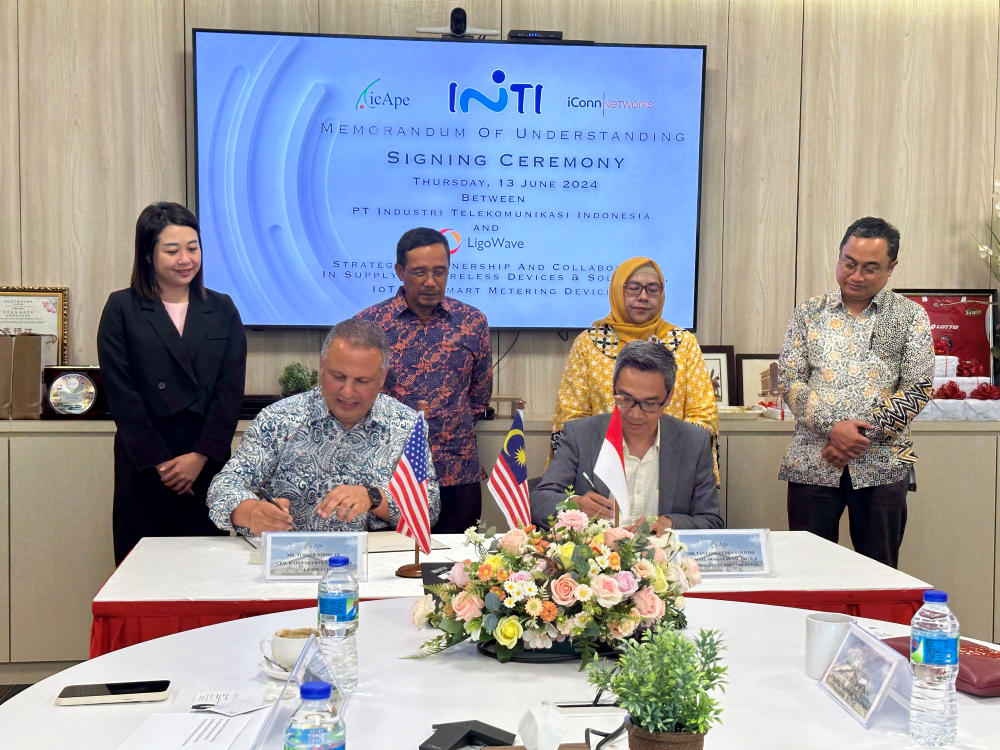 LigoWave (Malaysia) và PT INTI ký Biên bản ghi nhớ để đẩy mạnh hạ tầng viễn thông ở Indonesia
