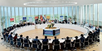 quang ba the manh dau tu tai viet nam den cac ban ha lan