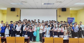 nhieu thong tin huu ich tai dien dan du hoc phap nam 2024
