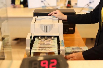 lai suat tien gui tiet kiem tai cac ngan hang tiep tuc tang