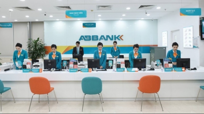 Moody’s hạ bậc xếp hạng ABBank