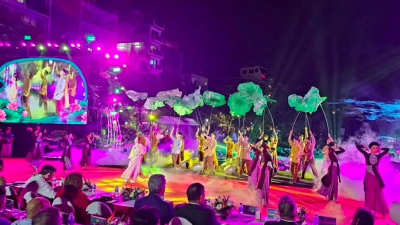 Hơn 50.000 lượt khách đã tới tham quan Lễ hội Sen Hà Nội 2024