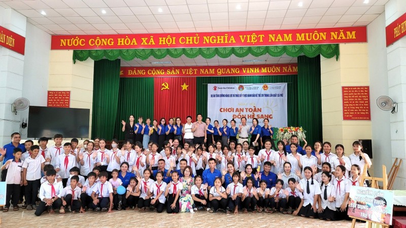 Học sinh Đắk Lắk được hướng dẫn kỹ năng bảo vệ bản thân