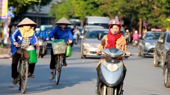 Thời tiết hôm nay (10/8): Ngày nắng nóng đặc biệt gay gắt, đêm có mưa dông