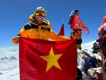 nguoi viet dau tien chinh phuc ngon nui kho leo nhat the gioi tai pakistan