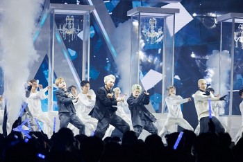 loi bai hat lyrics chan thanh cuc hot tren san khau anh trai say hi