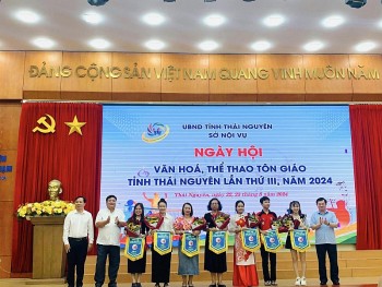 400 nguoi tham gia ngay hoi ton giao o thai nguyen