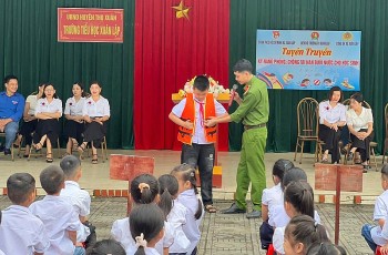 ctfk hoa ky ho tro phong chong duoi nuoc cho 3600 tre em tai thanh hoa