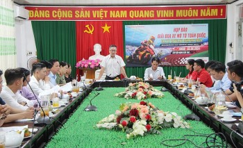 gan 70 van dong vien tham gia giai dua xe mo to toan quoc tai can tho