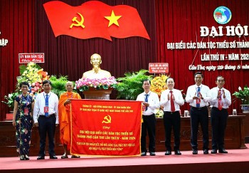 can tho phan dau den 2030 khong con ho ngheo trong dong bao dan toc thieu so