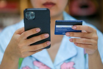 dau thang 9 nhieu ngan hang ngung toan bo giao dich the tu