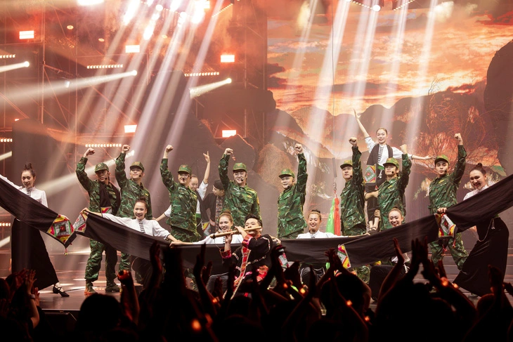 loi bai hat lyrics chiec khan pieu phien ban anh trai vuot ngan chong gai nha ca lon