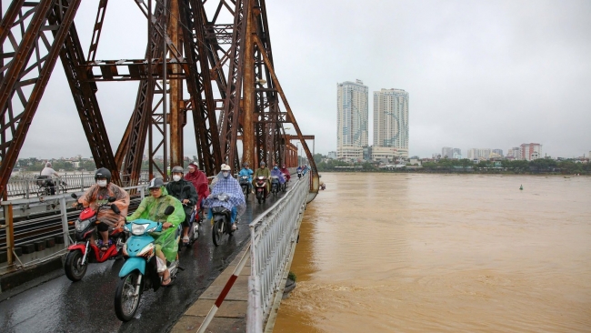 Mực nước sông Hồng có xu hướng giảm dần