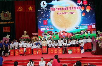 trao tang 1330 suat qua cho tre em khuyet tat cac tinh thanh tay nam bo